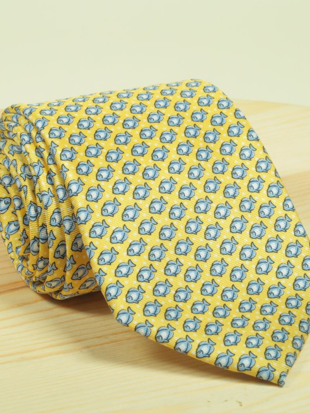 Brooks Brothers Fish Print Silk Tie Mens Yellow Blue Grosgrain Current Label
